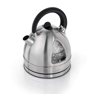 Side view of the Cuisinart Traditional Kettle.