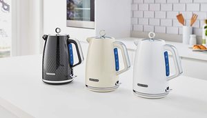 Morphy Richards Verve Kettle's three colours.
