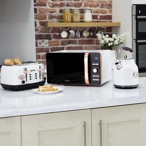 Tower Bottega Kettle with matching toasters and microwave.