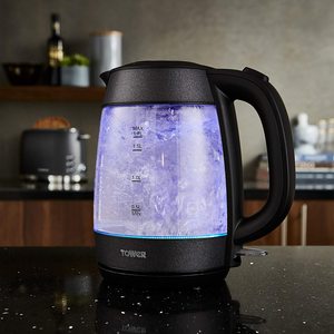 Tower Glass Kettle in a kitchen.