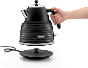 De'Longhi Scolpito Kettle's base.