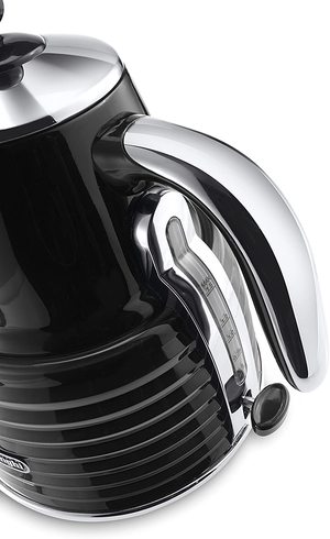 De'Longhi Scultura Kettle's water gauge.