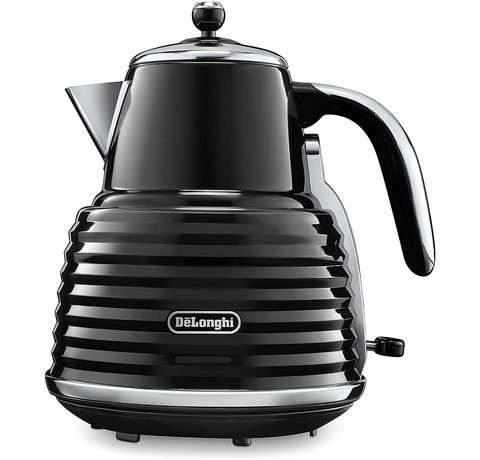 De'Longhi Scultura Kettle Main view of the De'Longhi Scultura Kettle.