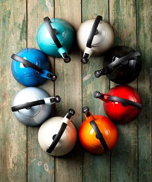 Le Creuset Traditional Stovetop Whistling Kettle's colour schemes.