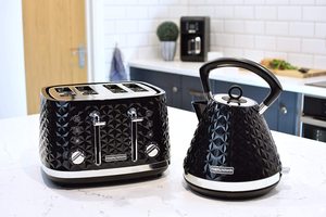 Morphy Richards Vector Pyramid Kettle with a matching toaster.